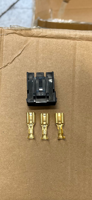سوکت با سرسیم ECU کلیک ۱۵۰