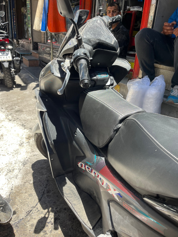 زین کودک مخصوص ADV/N MAX/AEROX/X MAX/ADV350/FORZAو اکثر موتور های اسکوتری