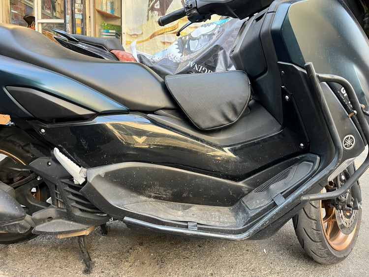 زین کودک مخصوص ADV/N MAX/AEROX/X MAX/ADV350/FORZAو اکثر موتور های اسکوتری