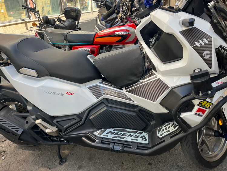 زین کودک مخصوص ADV/N MAX/AEROX/X MAX/ADV350/FORZAو اکثر موتور های اسکوتری